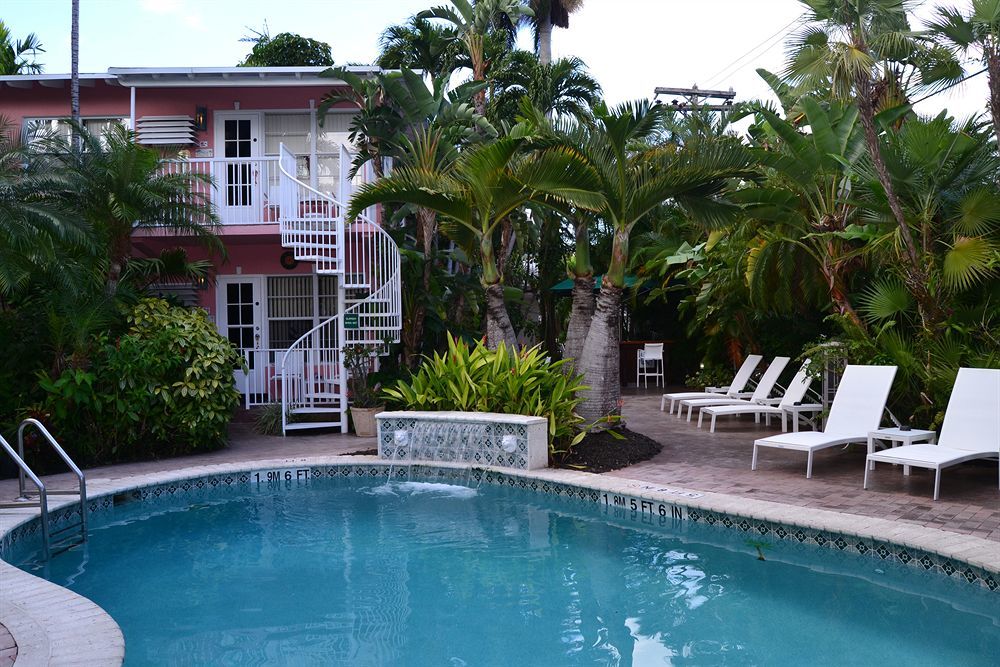 Lush Royale - All Male Gay A North Beach Village Hotel