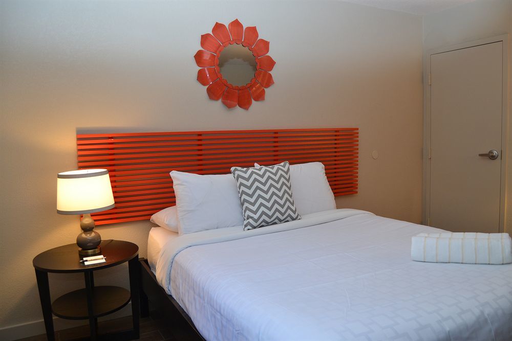 Hotel Lush Royale - All Male Gay A North Beach Village Fort Lauderdale