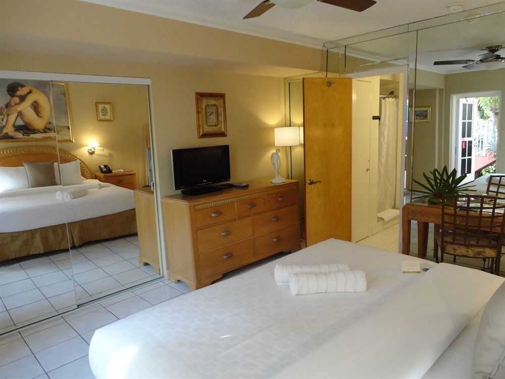 Hotel Lush Royale - All Male Gay A North Beach Village 3*