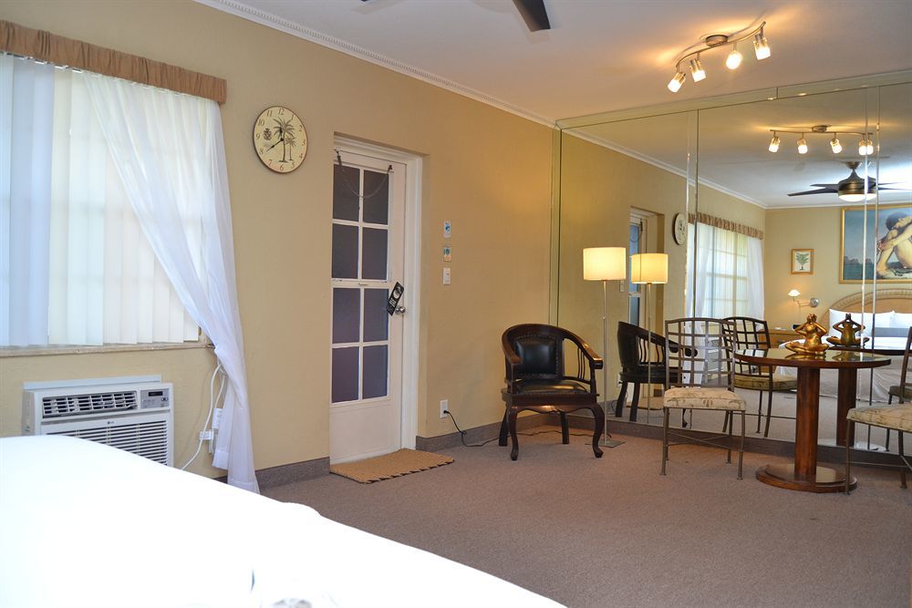 Lush Royale - All Male Gay A North Beach Village Hotel 3*