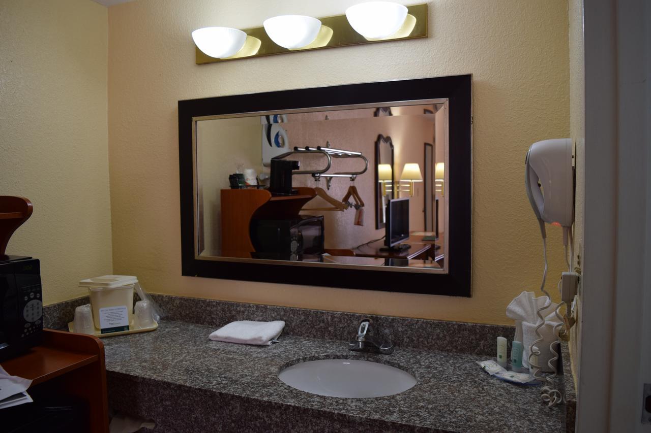 Quality & Conference Center 2* New Port Richey