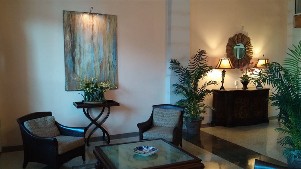 Renovated In The Heart Of Palm - Free Parking, Security Box Aparthotel 3*