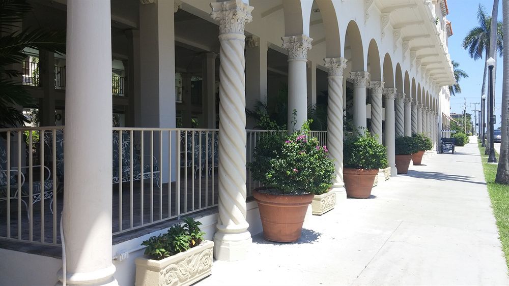 Renovated In The Heart Of Palm - Free Parking, Security Box Aparthotel Palm Beach