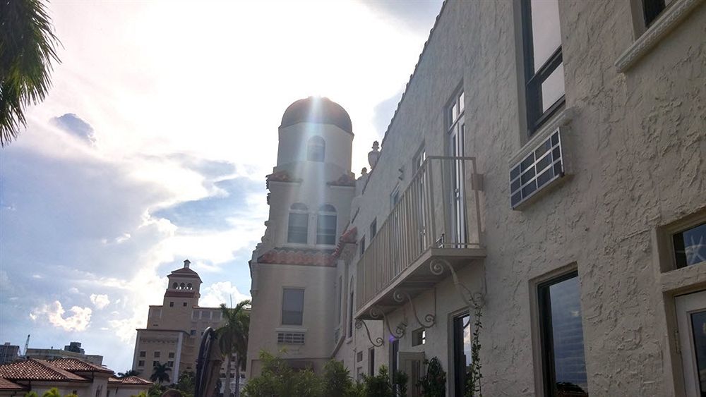 Renovated In The Heart Of Palm - Free Parking, Security Box Aparthotel