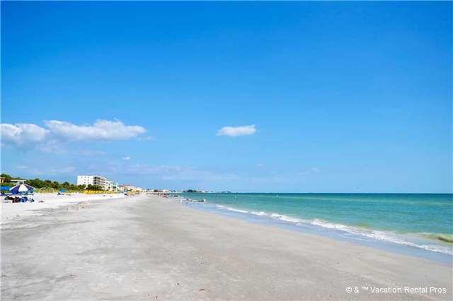 Las Brisas - Three Bedroom Condo - 504 *