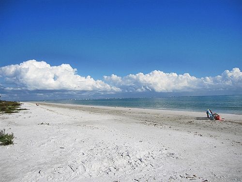 Sandalfoot Beachfront 3*