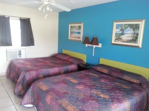 Hotel Carters And Mobile Village