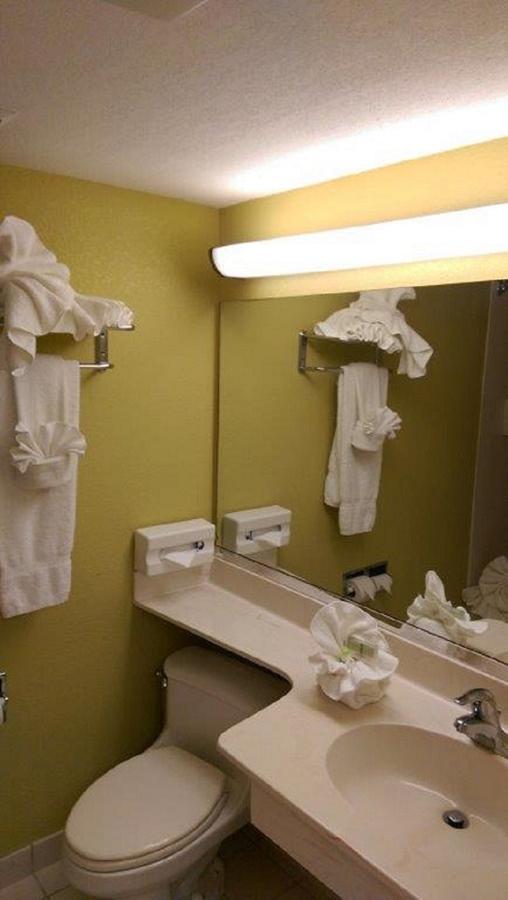 Vista Tarpon Hotel 3*