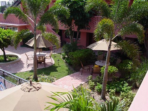 Hotel Away