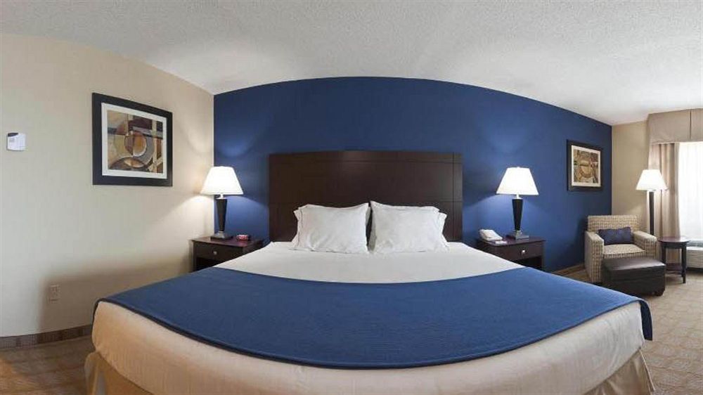Hotel Express & Pierce West By Ihg 3*