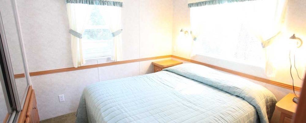 Road Runner Travel - Caravan Park * Fort Pierce
