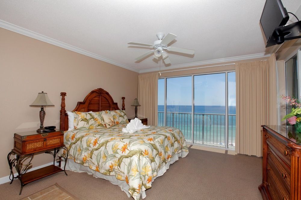 Boardwalk Hotel 2*