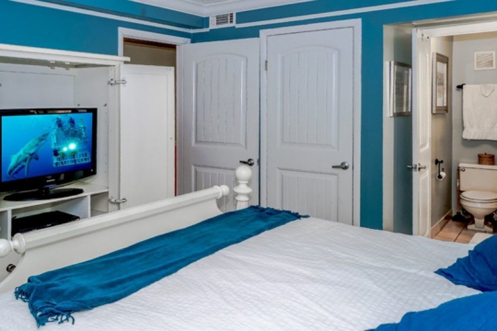 Apartment Summit By Collection