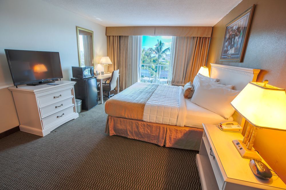 Stadium Hotel 3*