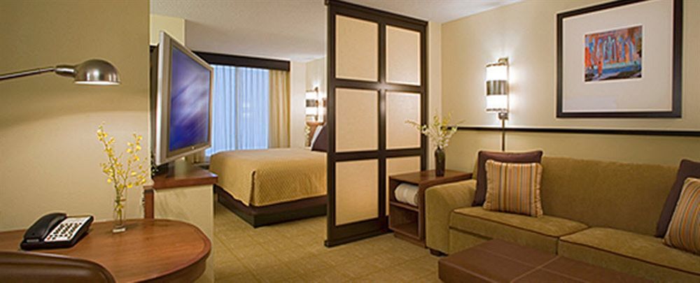 Hyatt Place Coconut Point 3* Estero