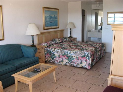 Front Hotel 2*