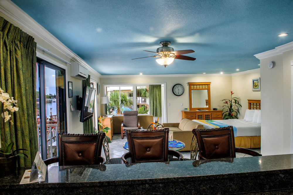 Hotel Bayview Plaza Waterfront 3*