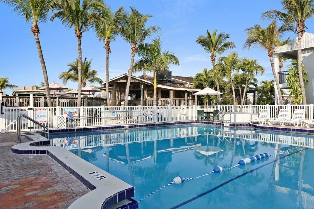 Resort The Beachcomber St. Pete & 3*