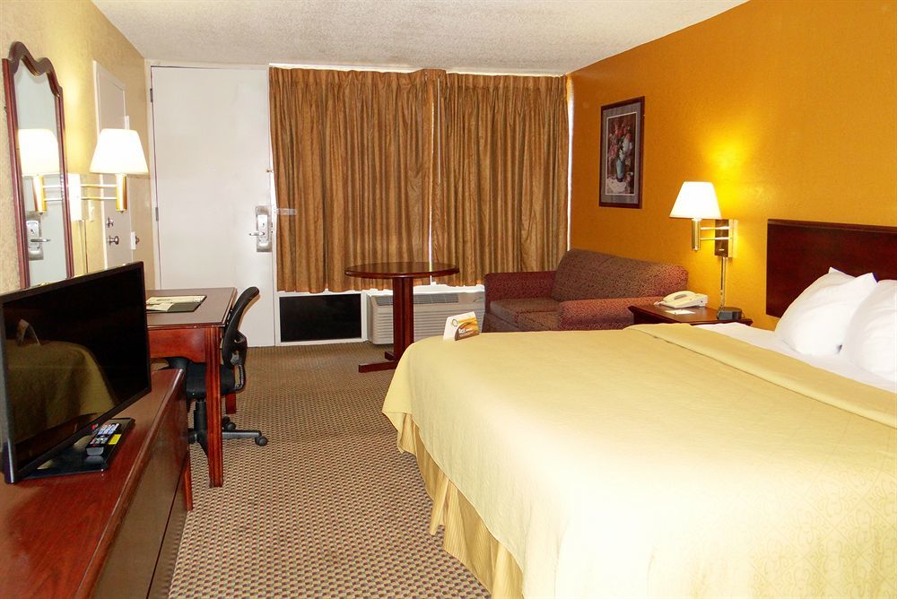 Quality & Conference Center Hotel
