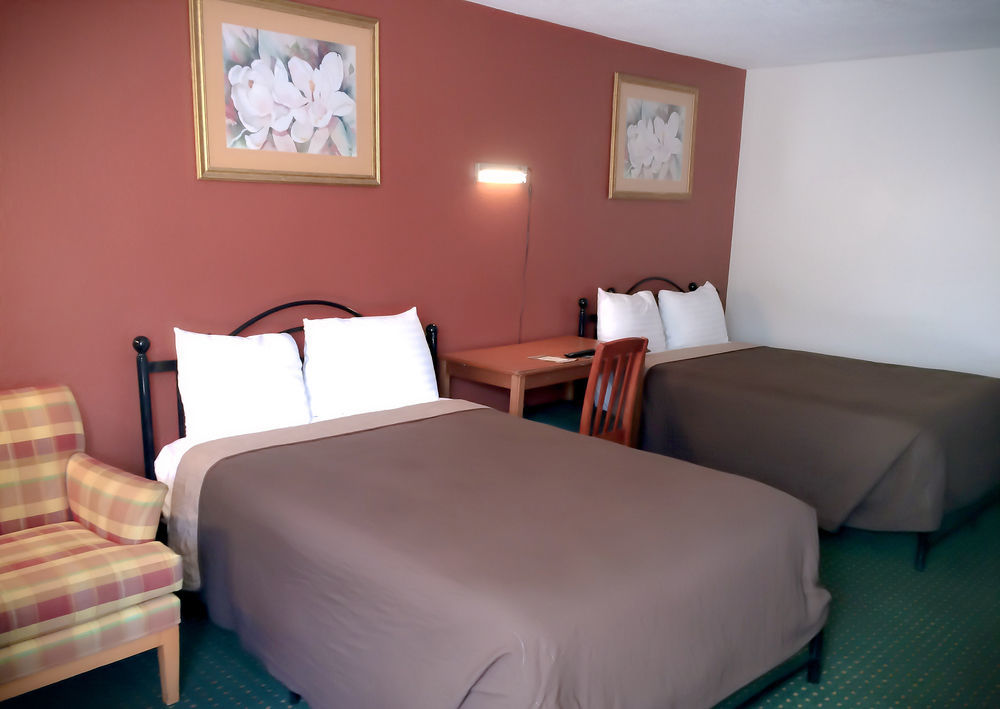 - Hotel