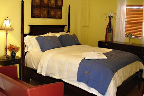 Ed Lugo 3* Wilton Manors