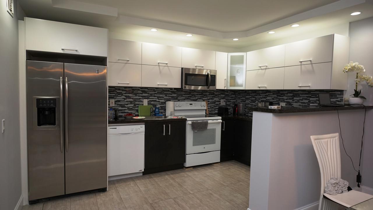 Apartment Beautiful Furnished 1b/1,5 Apt With Ocean View!
