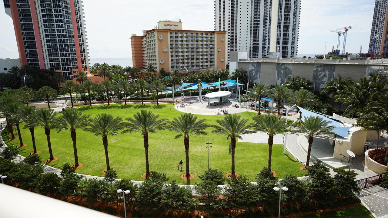 Apartment Beautiful Furnished 1b/1,5 Apt With Ocean View! Sunny Isles Beach