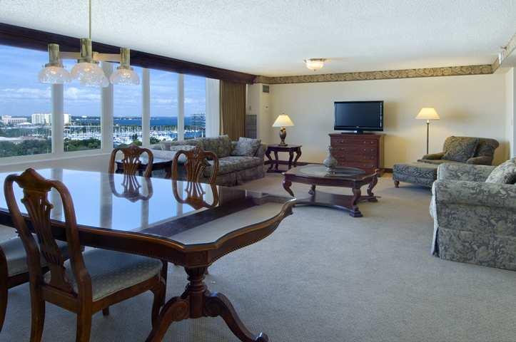 Hilton Bayfront 4*