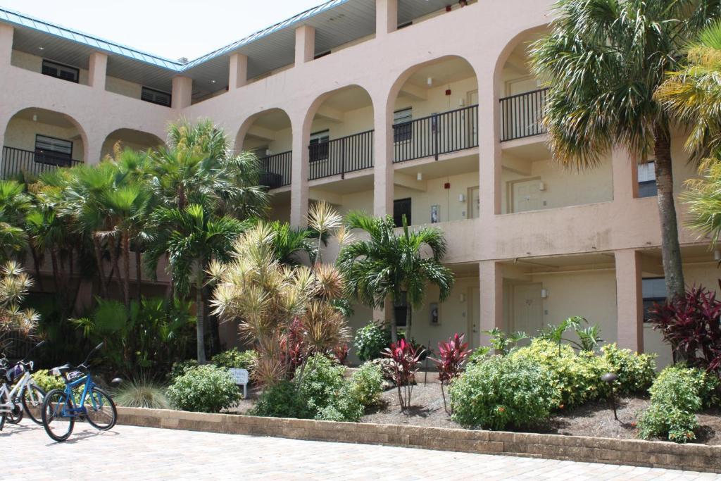 Ocean's Reach Aparthotel