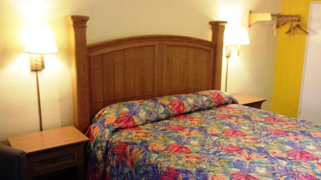 Motel By The Beach -