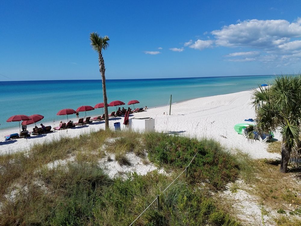 Chateau Beachfront Hotel, A By The Sea Hotel