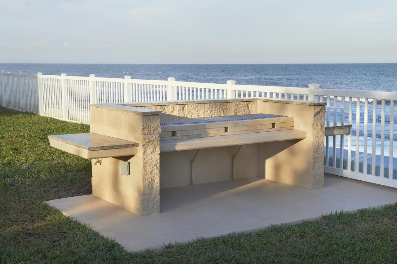 Paradise Club - Ground Floor & Satellite Beach