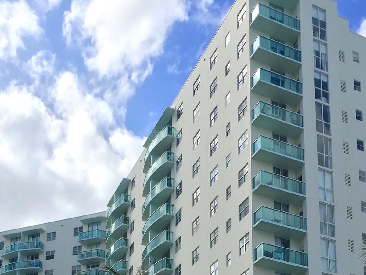Stunning Sea View Apt In Beach *