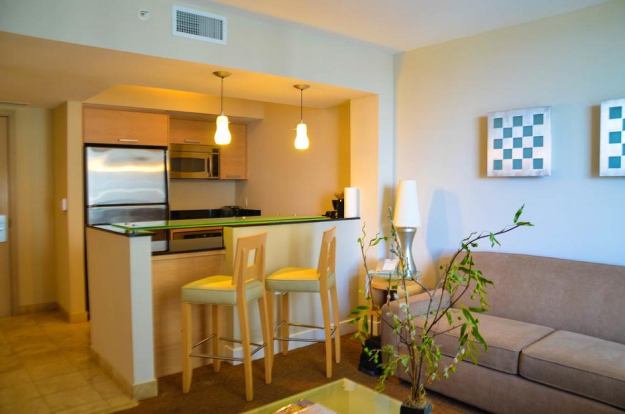 Marenas Sunny Isles Beach