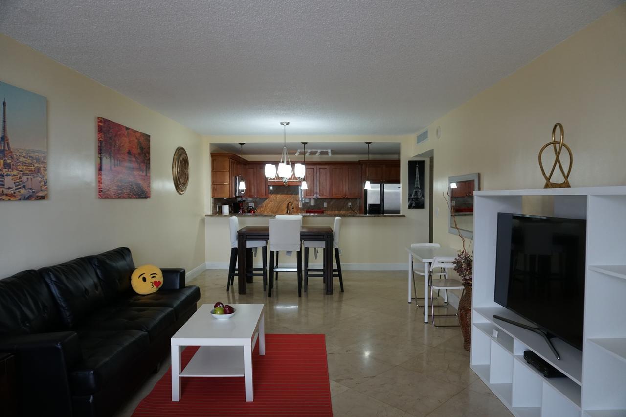 Apartment Sunny Isles *