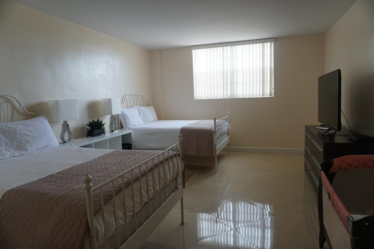 Sunny Isles Apartment *