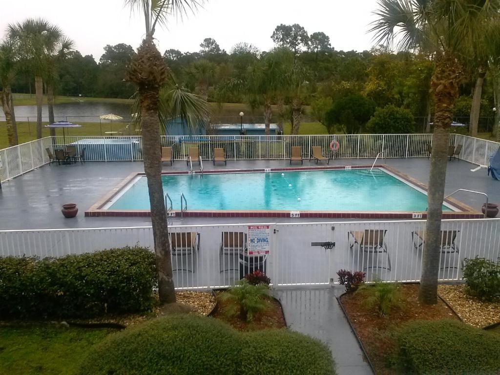 Days By Wyndham Daytona Speedway Hotel 2*