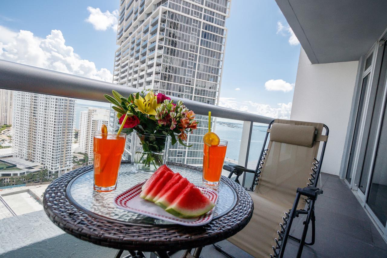 Icon Brickell Suites