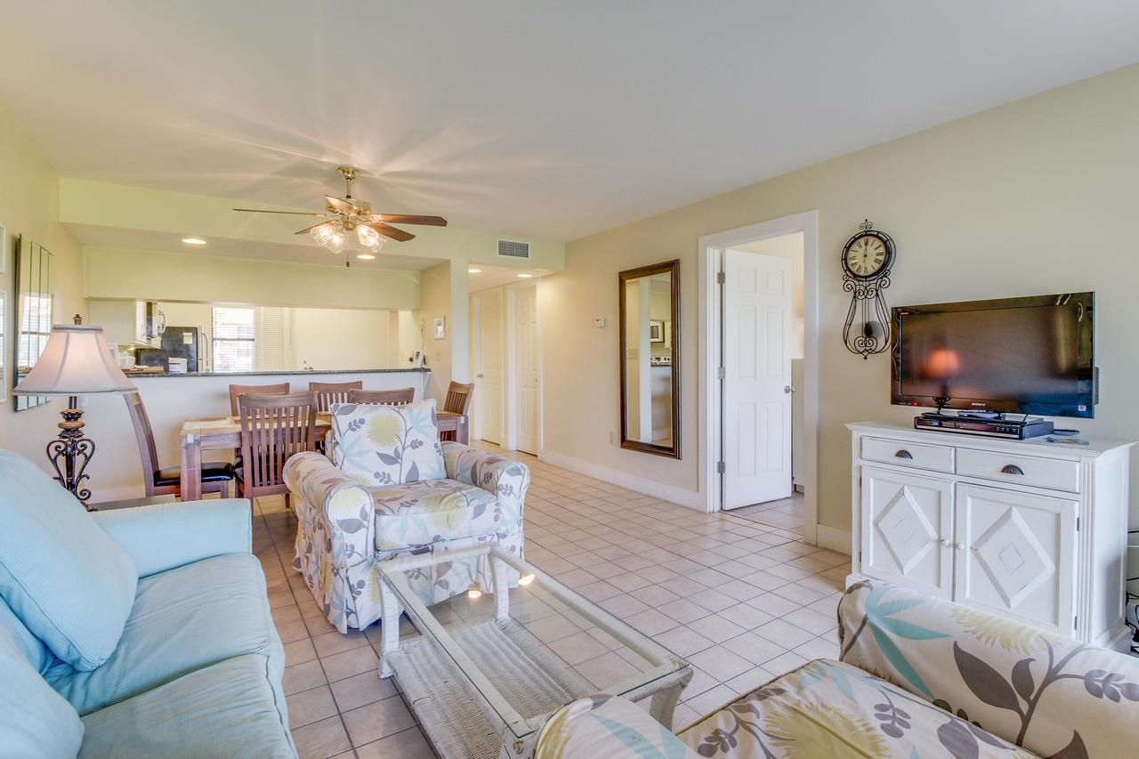 Edgewater Golf #1206 Apartment