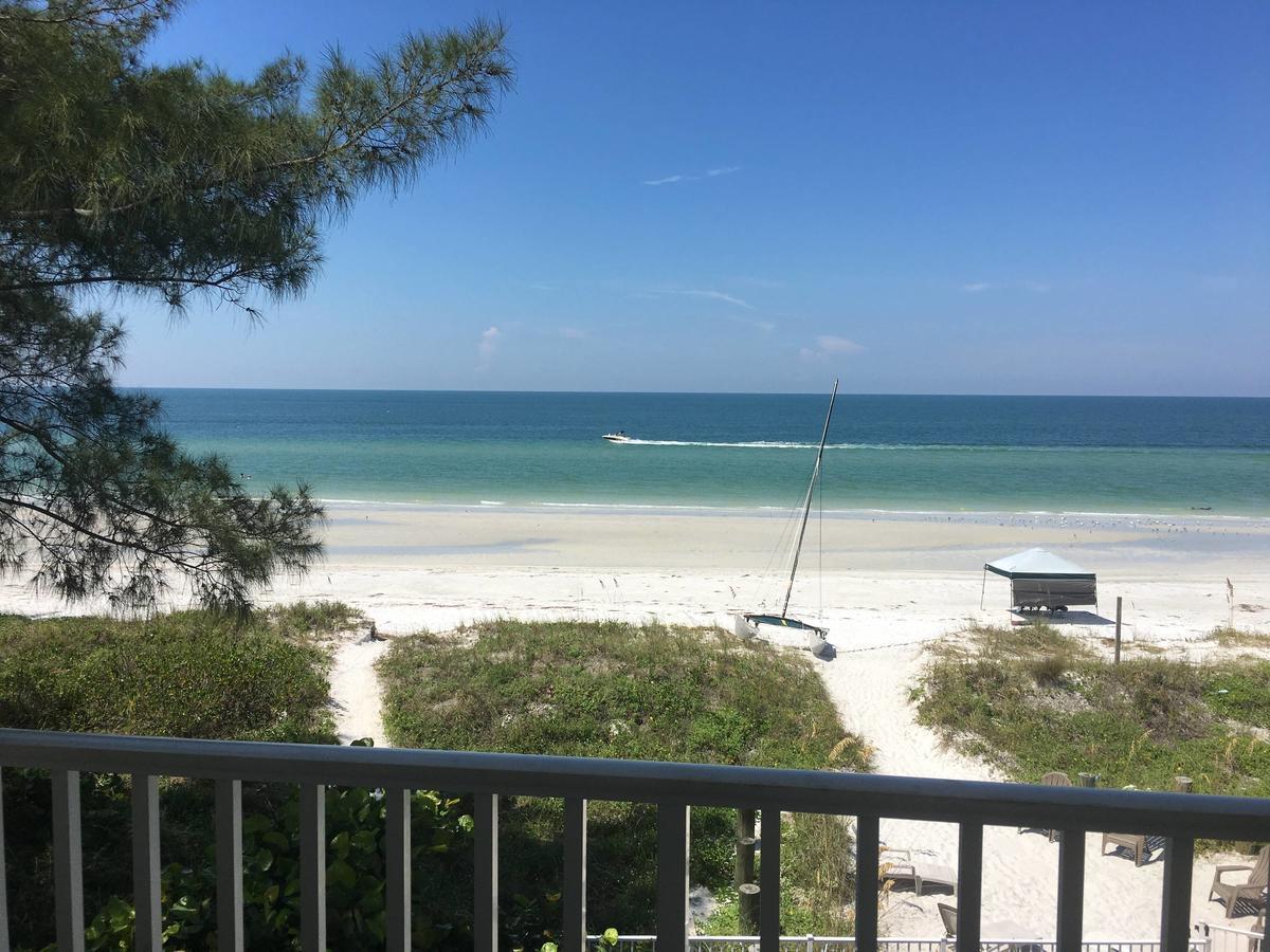 Joyce's Beachfront 2