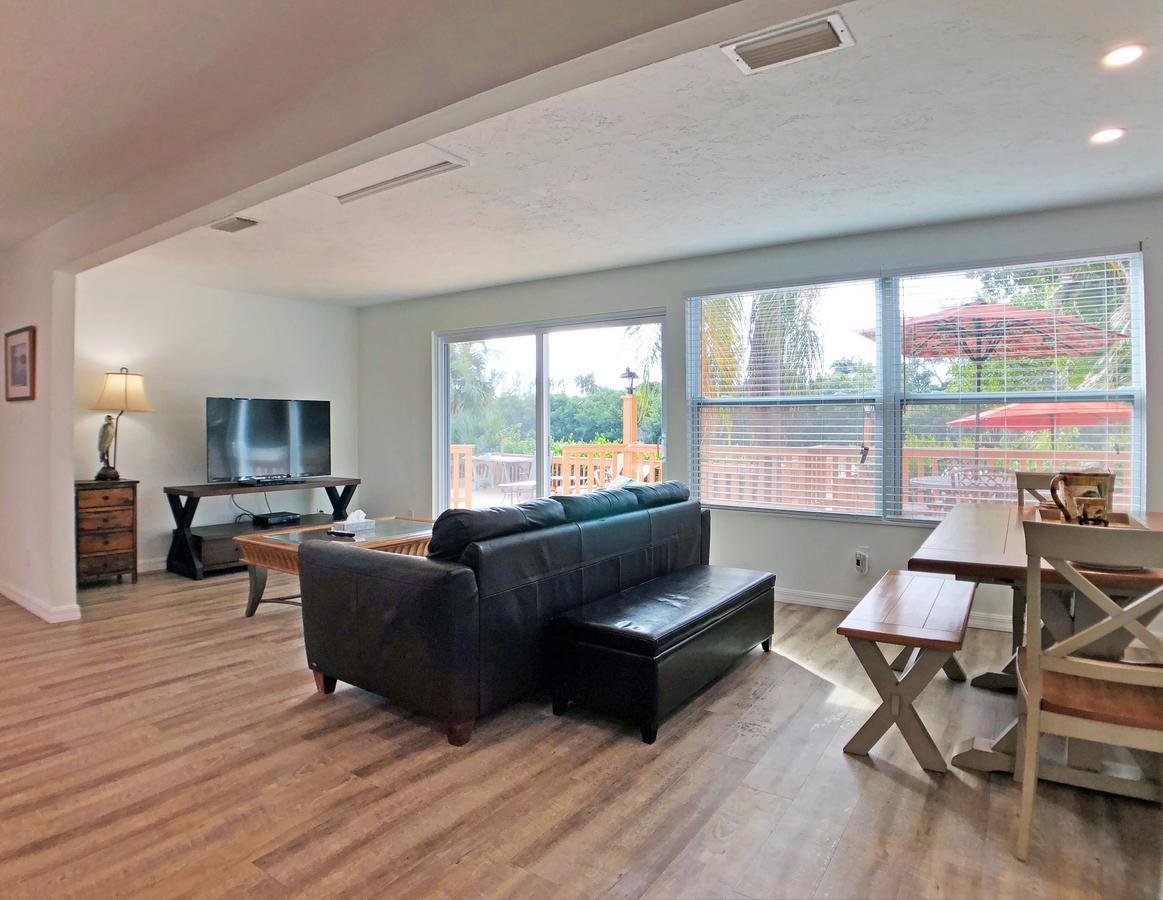 Flip Flop Cottages - Siesta Key Gulf Gate Estates