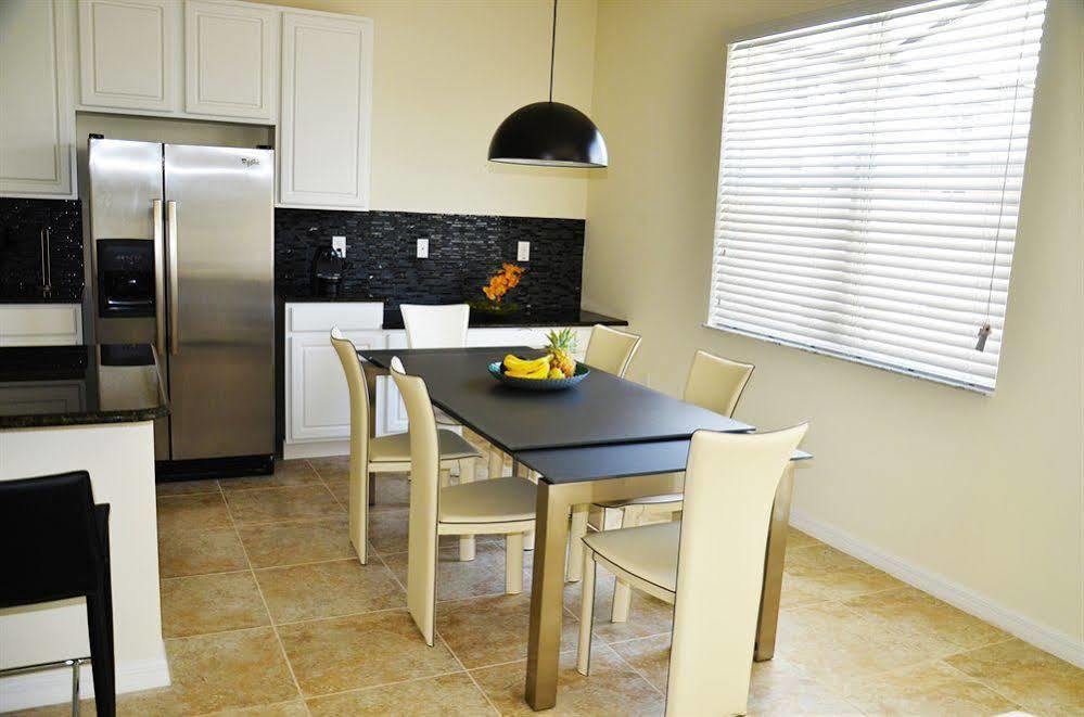 Bella Vida Platinum Homes Hotel 4*