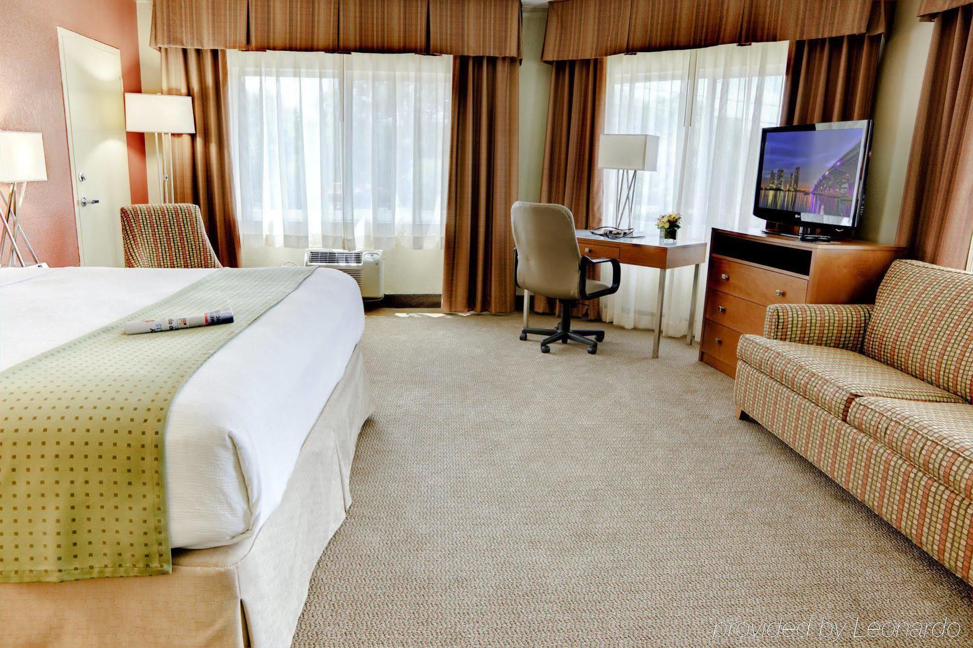 Hotel /