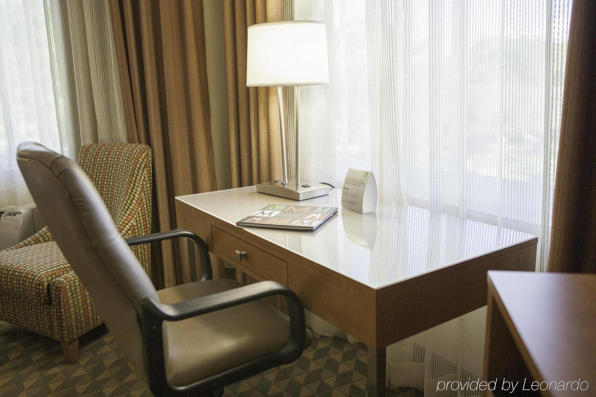 Hotel / Coral Gables