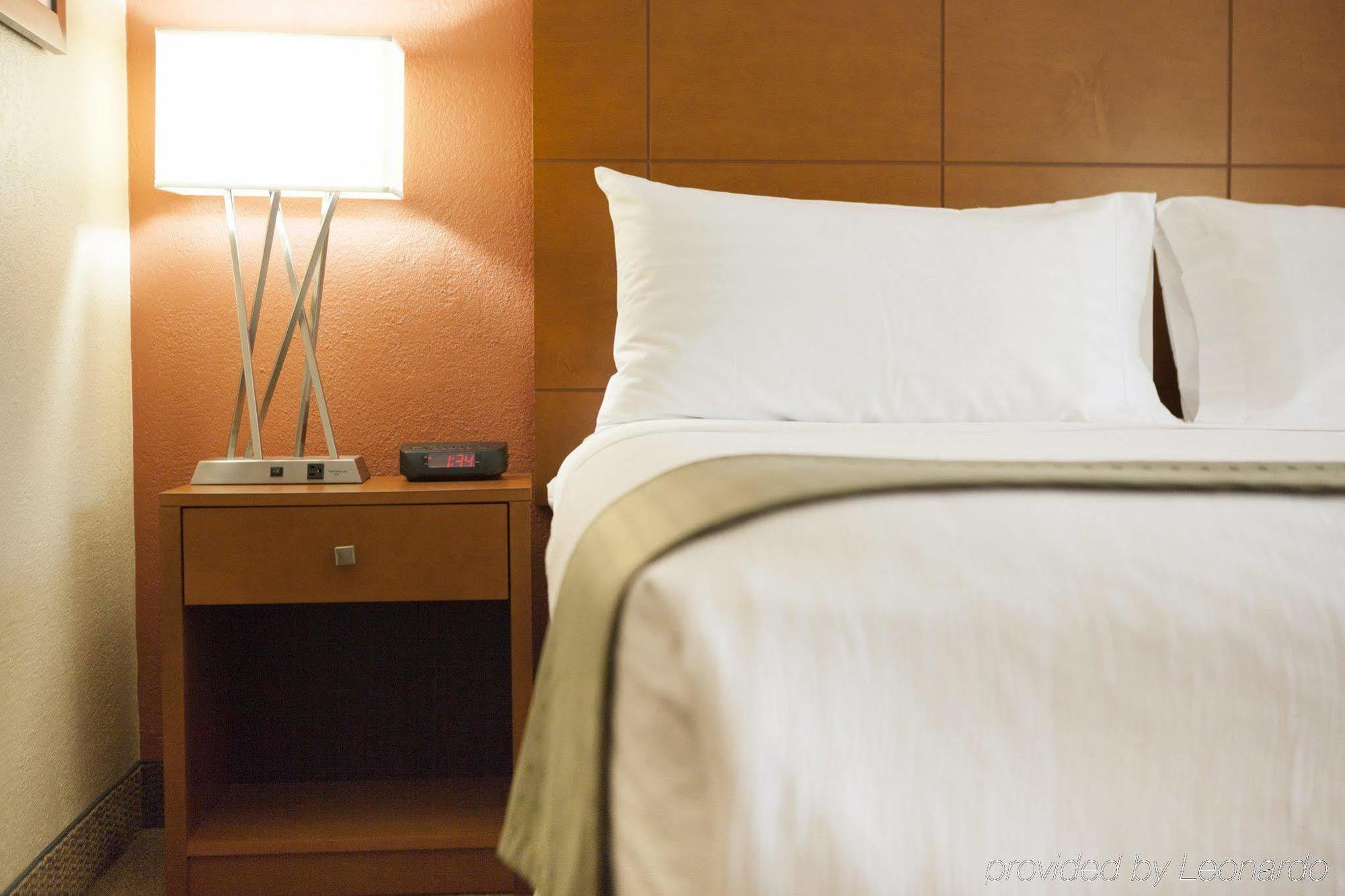 Hotel /