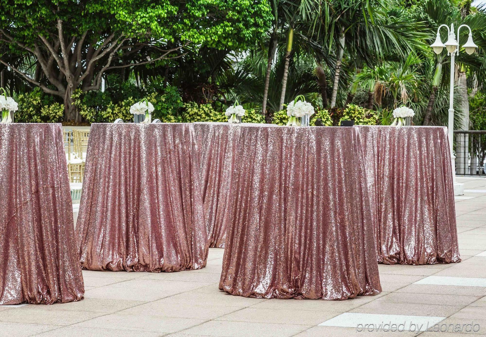 Courtyard Coconut Grove Hotel Miami