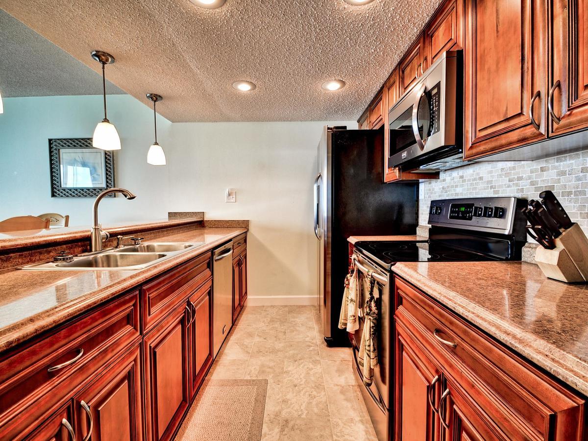 440 West 808n