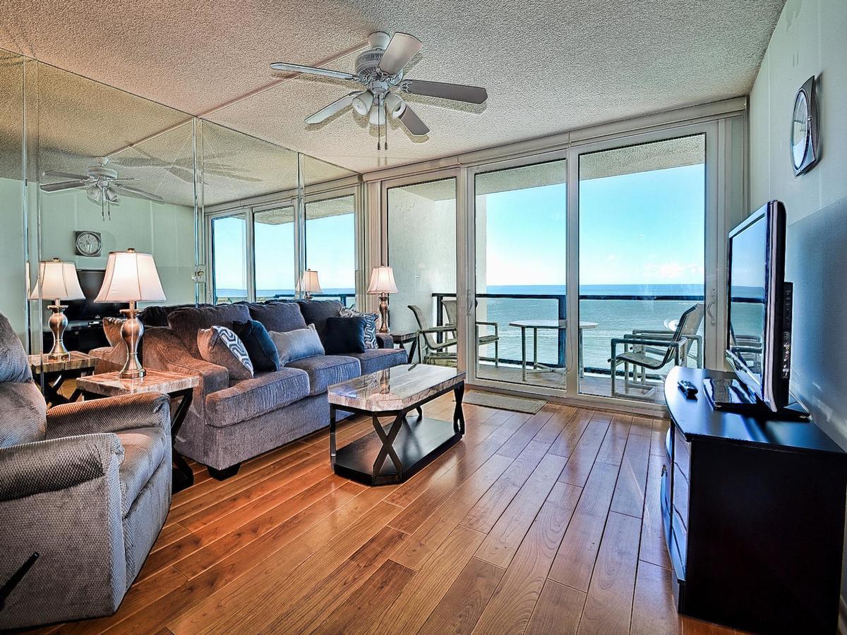 440 West 808n * Clearwater Beach