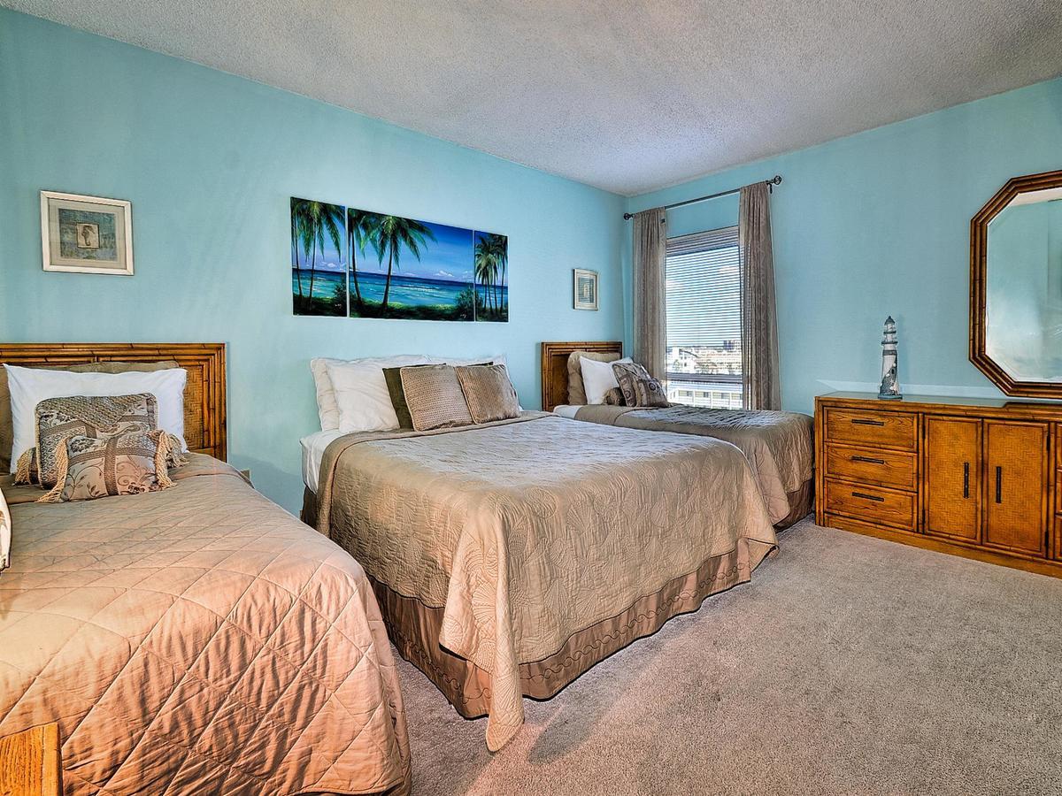 Apartment 440 West 808n *