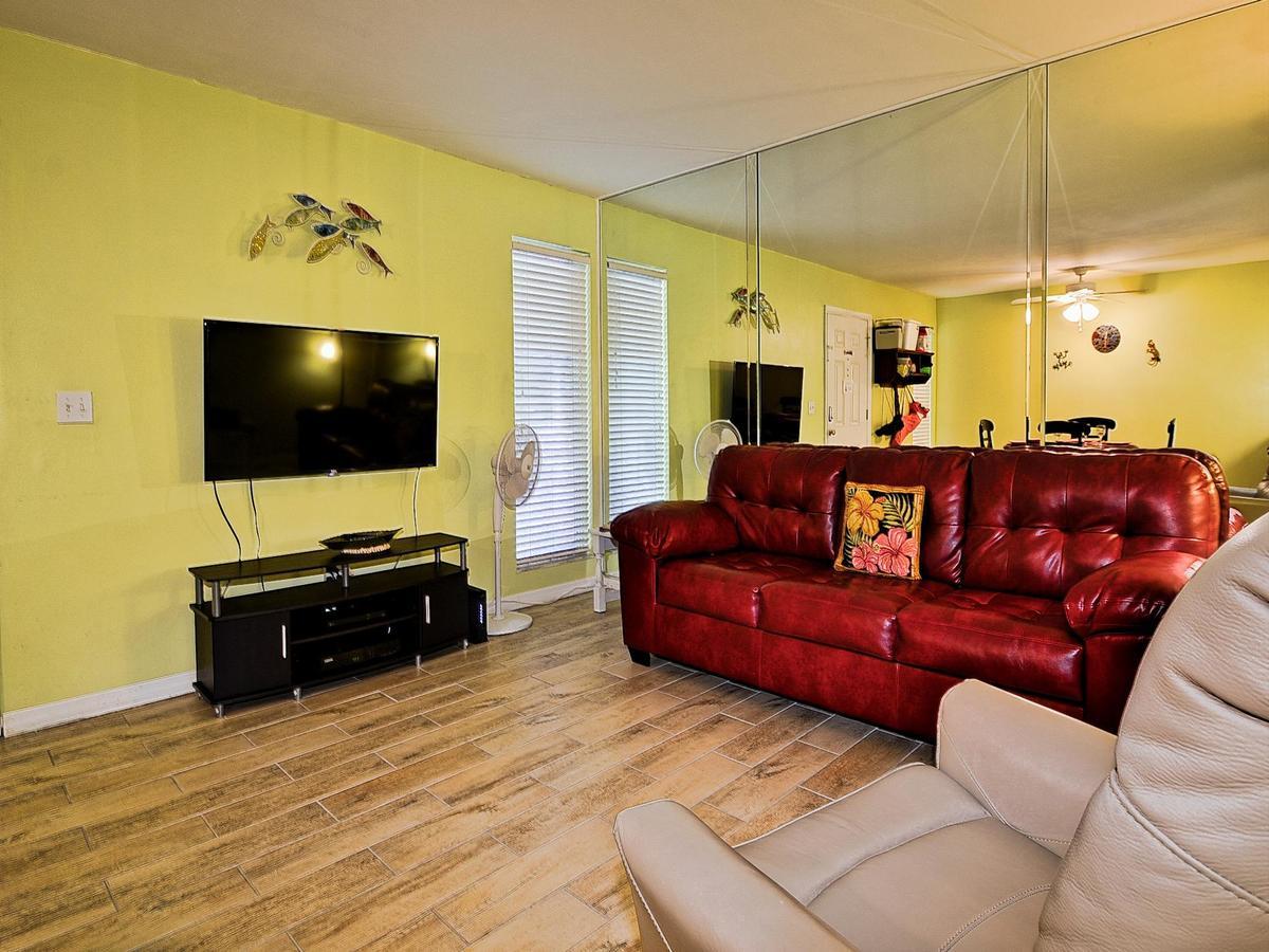 Gone Beaching 202 Apartment Clearwater Beach